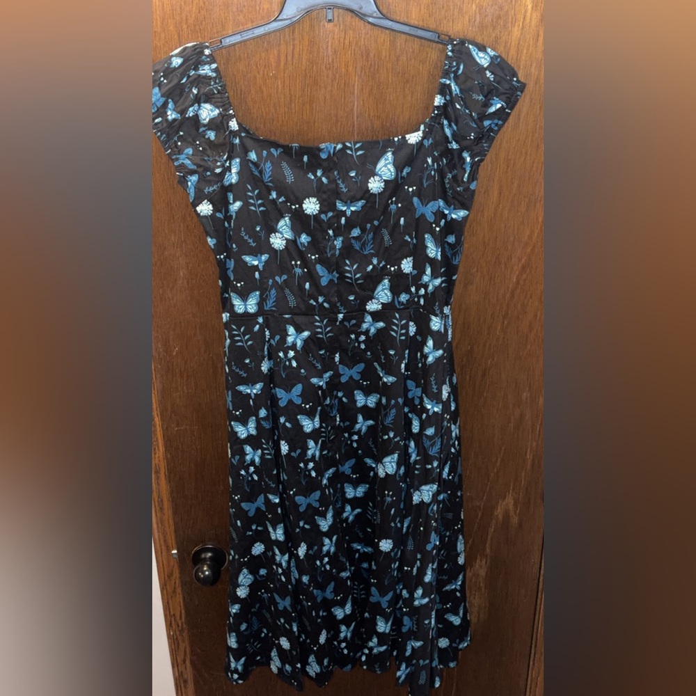 Collectif Dolores 1950’s Retro Pin-up Style Dress with Blue Floral Design Sz 4XL - Picture 2 of 6